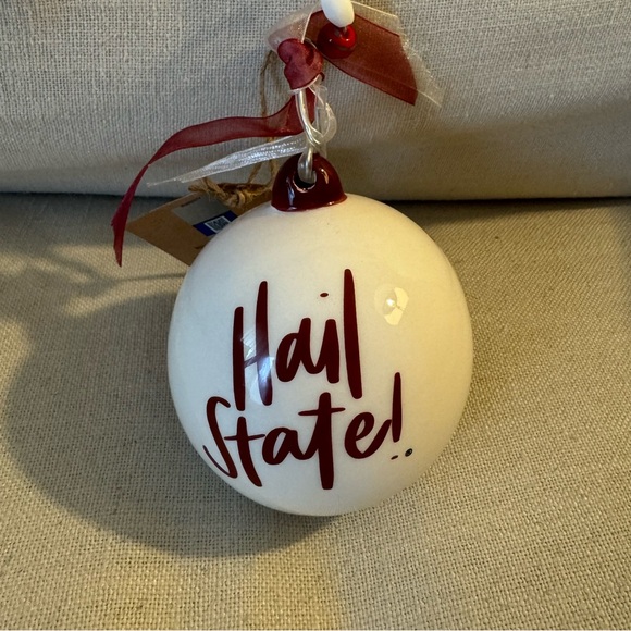 Mississippi State Landmark Ball Ornament by Glory Haus (Laura Kirkland Designs) - Picture 3 of 5